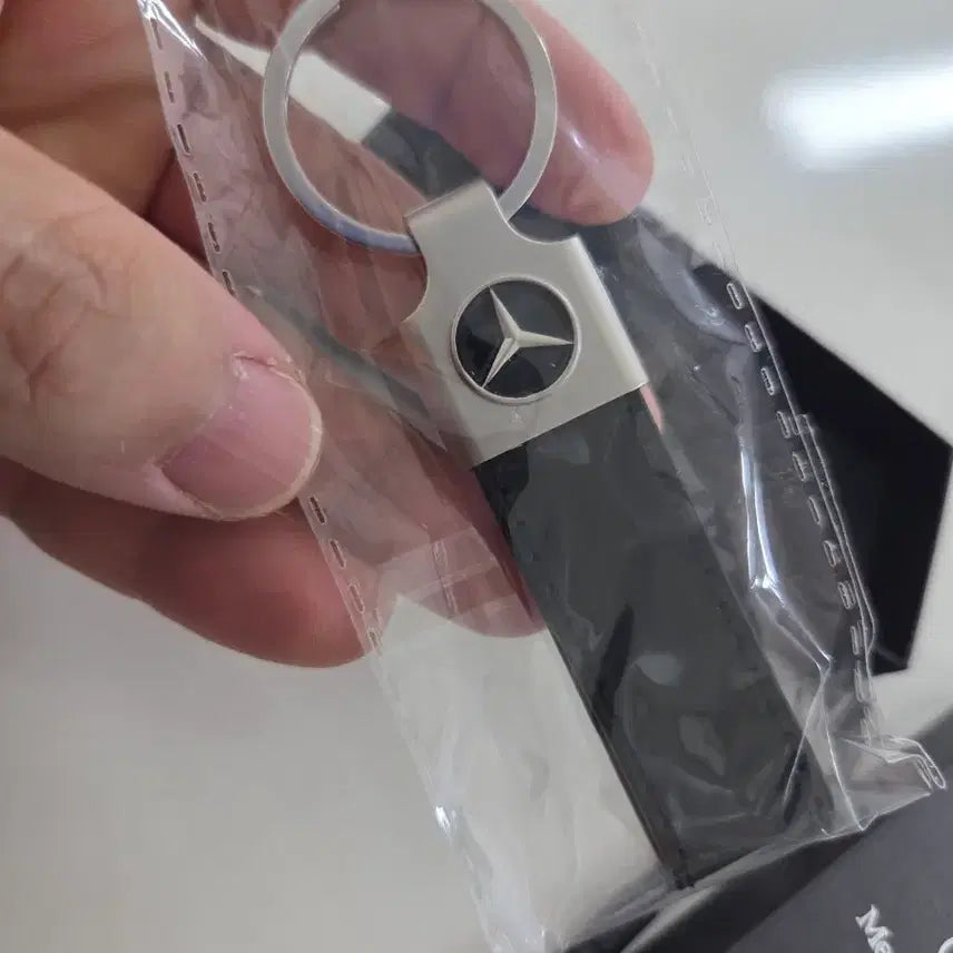 [BUNJANG] Mercedes-Benz Leather Keyring with D-Ring / 벤츠 가죽키링 +D고리 공구 새상품