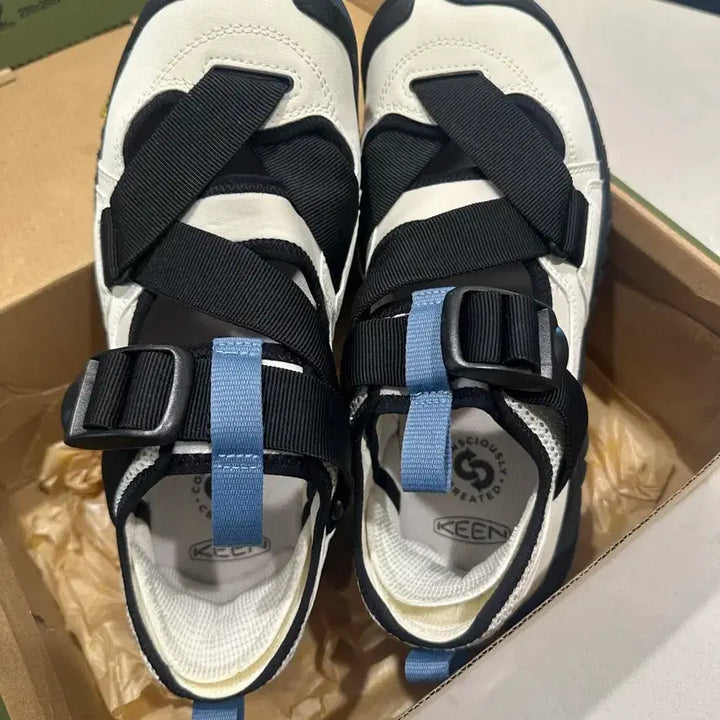 [BUNJANG] KIN Woodjara Sandals EU39 / 킨 우드재라 샌들 eu39
