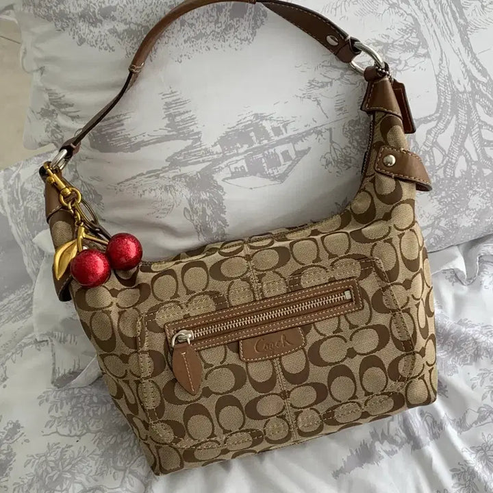 [BUNJANG] Coach Signature Medium Shoulder Bag Brown / Coach Signature Medium Shoulder Brown
