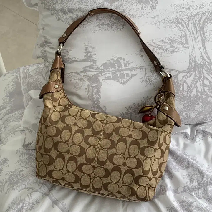 [BUNJANG] Coach Signature Medium Shoulder Bag Brown / Coach Signature Medium Shoulder Brown