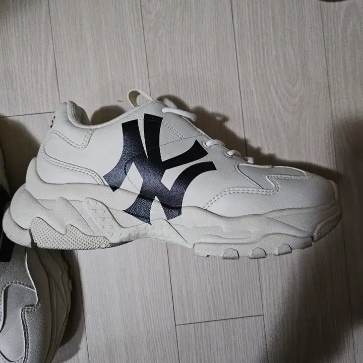 [BUNJANG] MLB Sneakers / mlb운동화