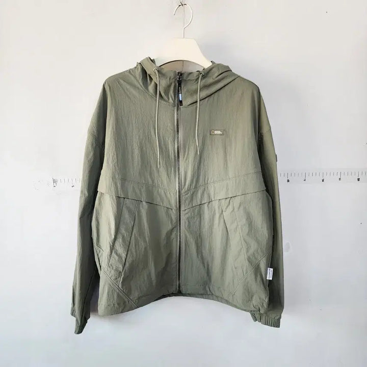 [BUNJANG] National Geographic Hooded Windbreaker Jacket Khaki / 내셔널지오그래픽 후드 바람막이 자켓 카키