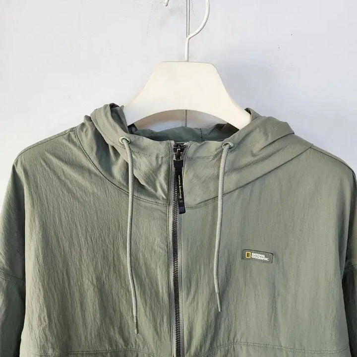 [BUNJANG] National Geographic Hooded Windbreaker Jacket Khaki / 내셔널지오그래픽 후드 바람막이 자켓 카키