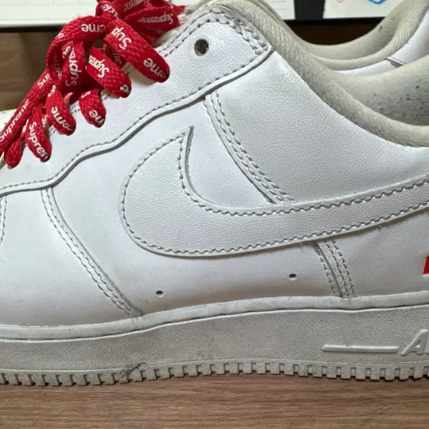 [BUNJANG] Nike Air Force 1 x Supreme White Sneakers / 나이키 에어포스1 x 슈프림 화이트