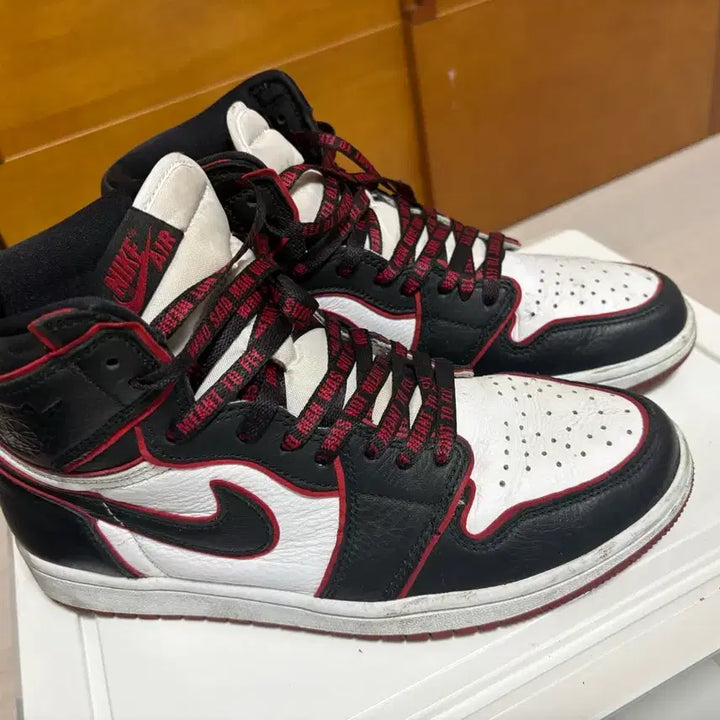 [BUNJANG] Air Jordan 1 OG Bloodline Sneakers Size 270 / 조던1 og 블러드라인 270