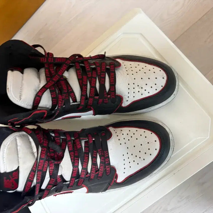 [BUNJANG] Air Jordan 1 OG Bloodline Sneakers Size 270 / 조던1 og 블러드라인 270