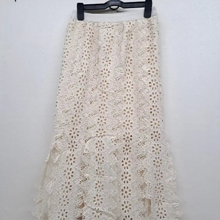 [BUNJANG] Lace Long Skirt Size 26 / 레이스 롱스커트26미사용