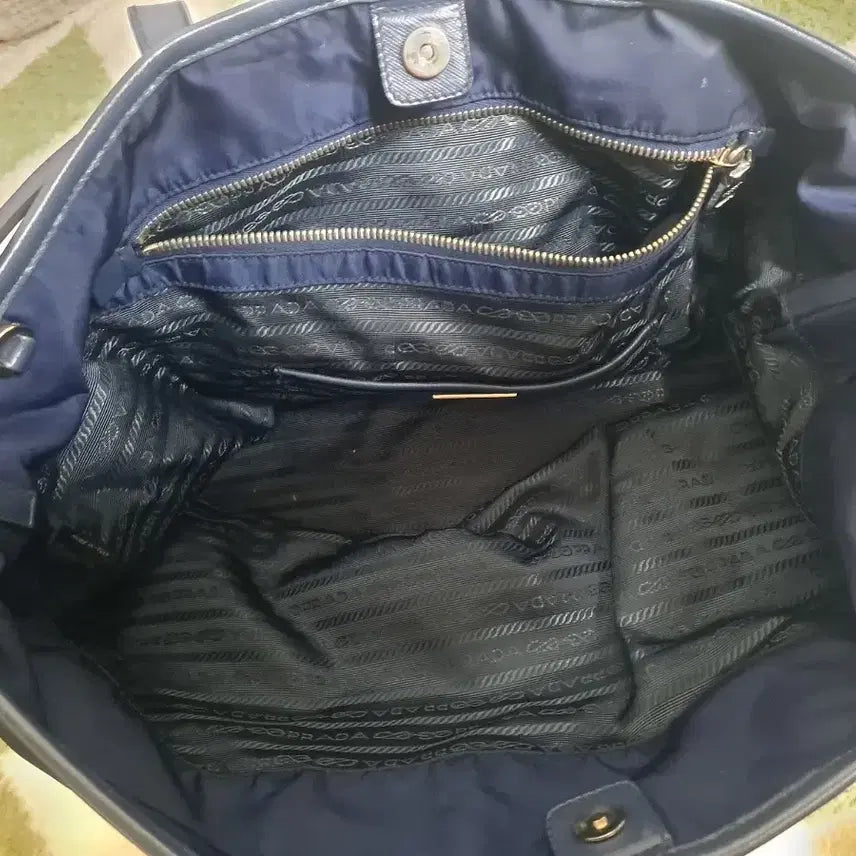 [BUNJANG] Prada Navy Tote Bag / 프라다 나일론 토트백