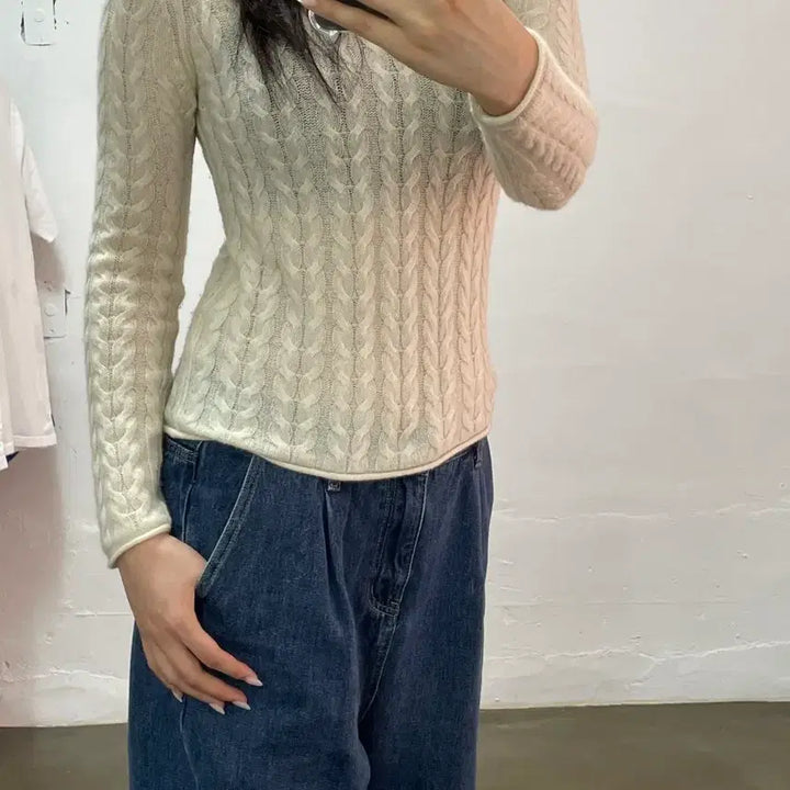 [BUNJANG] Theory Ivory Cable Knit Long Sleeve Sweater / 띠어리 아이보리 꽈배기 긴팔 니트