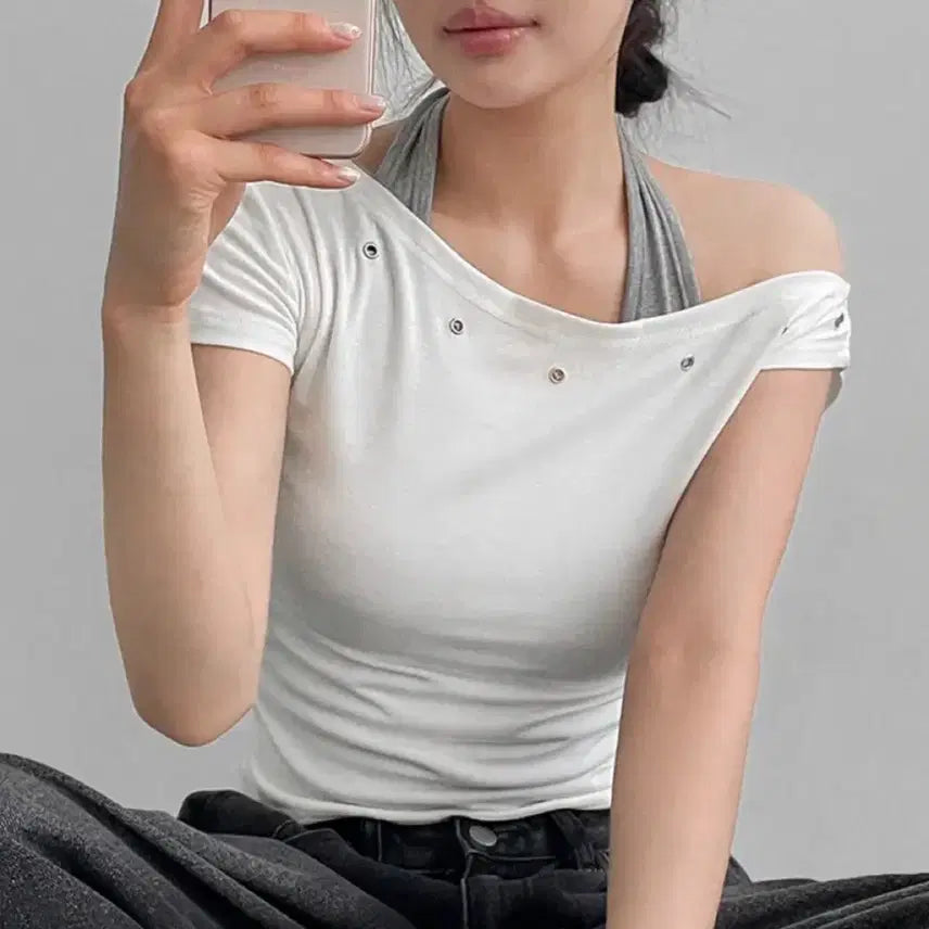 [BUNJANG] Punch Eyelet Off-Shoulder Short-Sleeve T-Shirt / 펀칭 아일렛 원 오프숄더 반팔 티셔츠