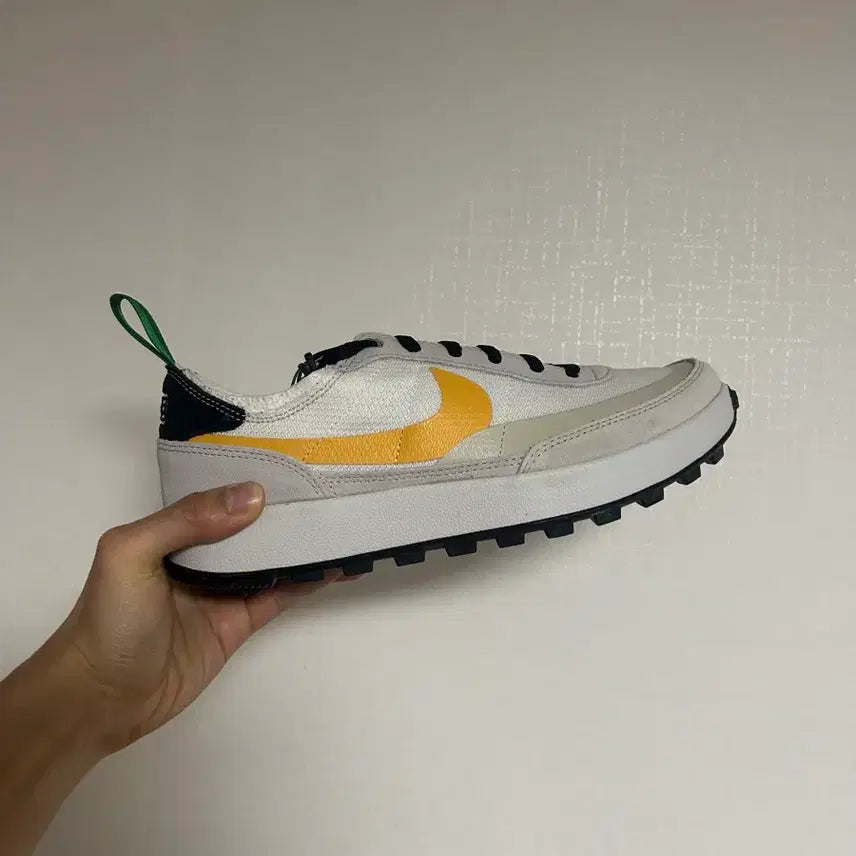 [BUNJANG] Nike Tom Sachs GPS General University Gold / [새상품/260] 나이키 톰삭스 GPS제너럴 유니버시티골드