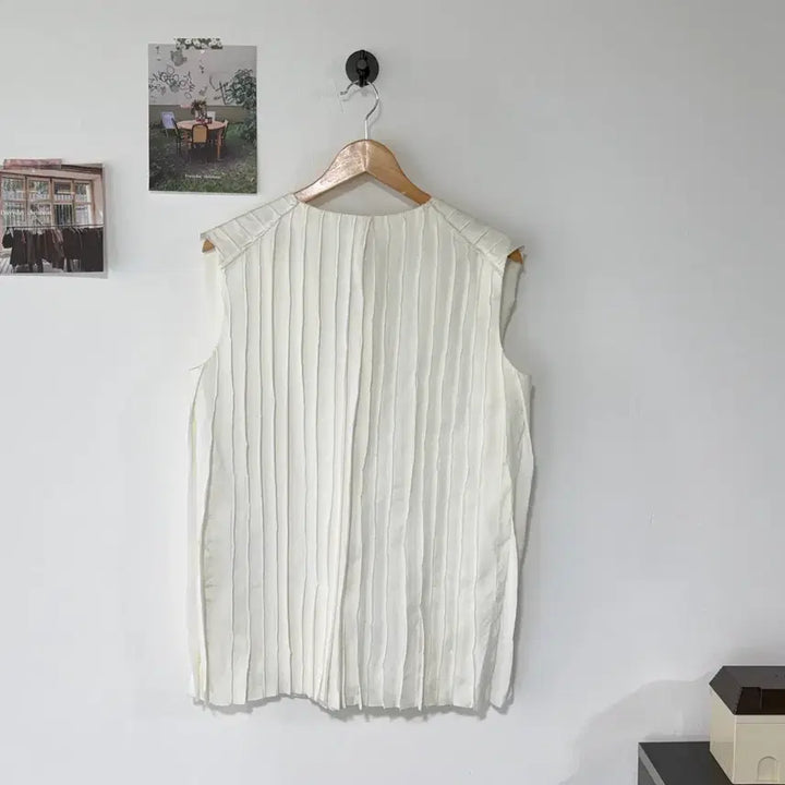 [BUNJANG] Calvin Klein Pleated Sleeveless Top / [택포] [42] CK 캘빈클라인 플리츠 슬리브리스 탑