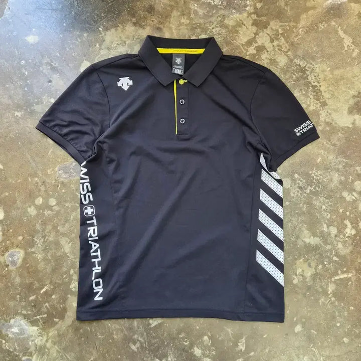 [BUNJANG] Descente Swiss Triathlon Performance T-Shirt / 100) 데상트 기능성소재 스위스 트라이애슬론 반팔 카라티 카라티 셔츠
