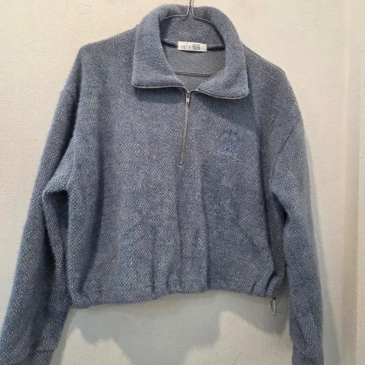 [BUNJANG] Red Velvet Cropped Half-Zip Knit / 레드벨벳 반집업 크롭 니트