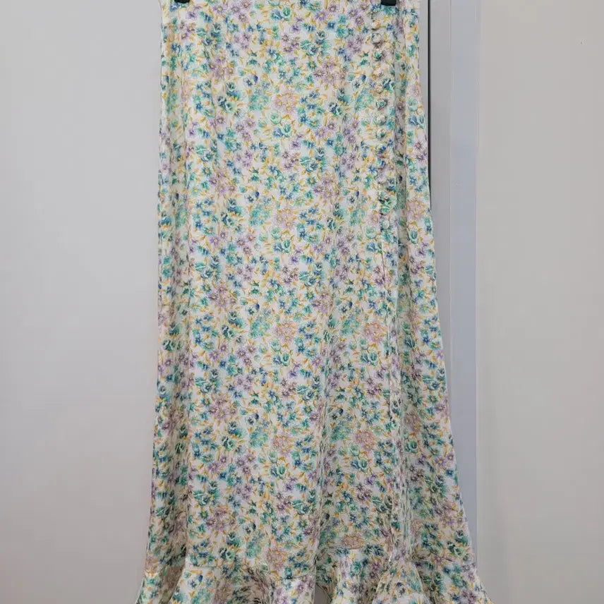 [BUNJANG] Zara Floral Pattern Satin Long Skirt with Slit - Size S / 자라 플라워 패턴 새틴 롱스커트 슬릿 스커트 S사이즈