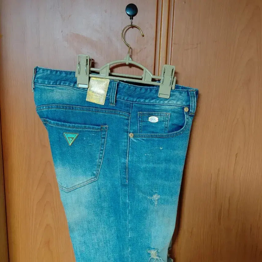 [BUNJANG] Guess Denim Jeans Scratch Wash / 게스 데님 청바지 스크래치 워싱진