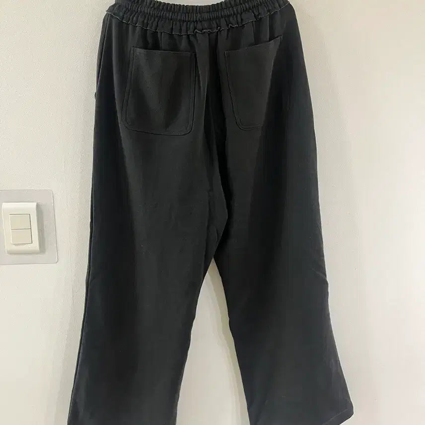 [BUNJANG] Matinkim Cut-out Pigment Sweatpants Grey / 마뗑킴 컷아웃 피그먼트 스웨트 팬츠 그레이
