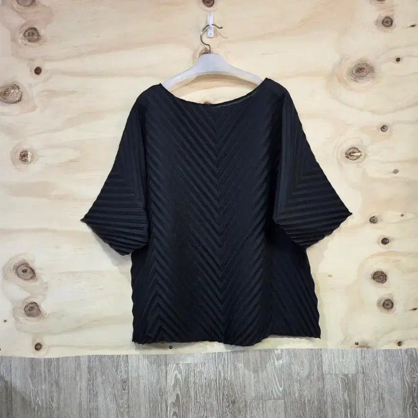 [BUNJANG] Pleated Short Sleeve Blouse - Black / 547) 플리츠 반팔 블라우스
