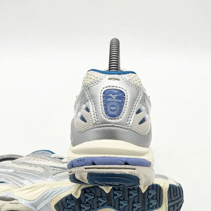 [BUNJANG] Mizuno Wave Rider 10 Arctic Ice Shoes (250) / 미즈노 웨이브 라이더 10 아크틱 아이스 (250)