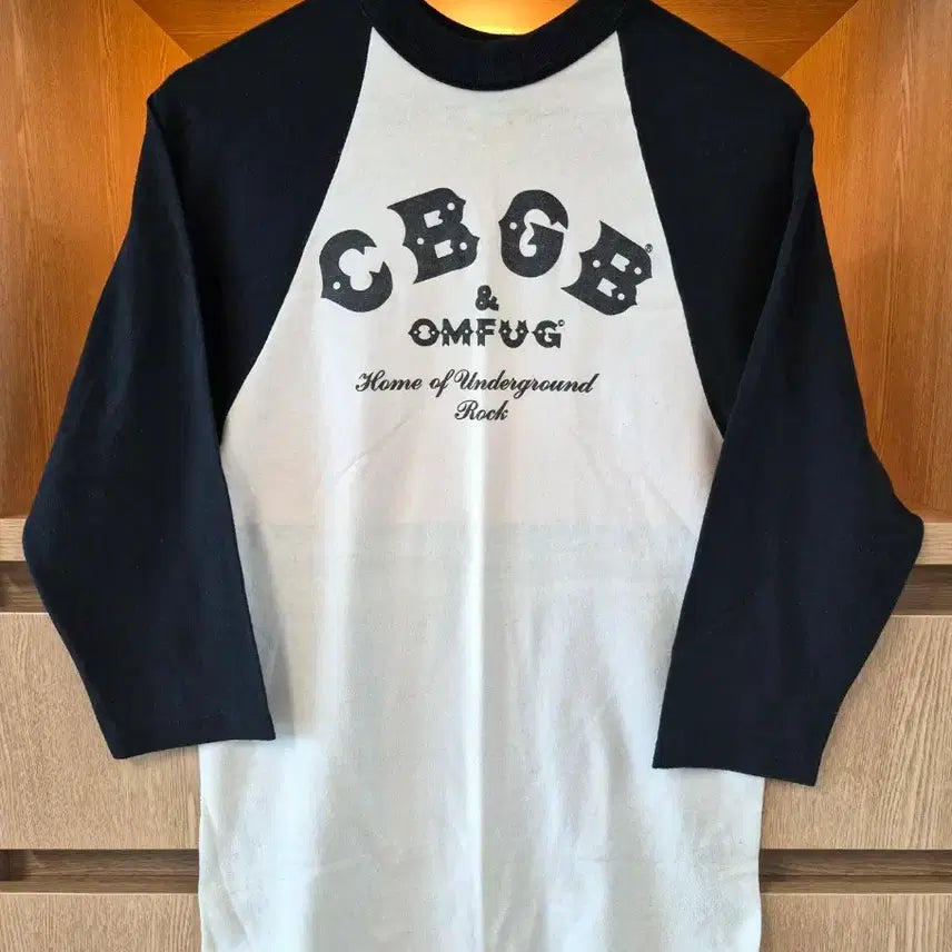 [BUNJANG] 1990s CBGB OMFUG Raglan Baseball Tee by SOFFE (Size S) / 90s Vintage CBGB 3/4 Baseball Raglan Tee