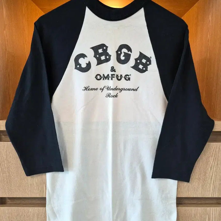 [BUNJANG] 1990s CBGB OMFUG Raglan Baseball Tee by SOFFE (Size S) / 90s Vintage CBGB 3/4 Baseball Raglan Tee