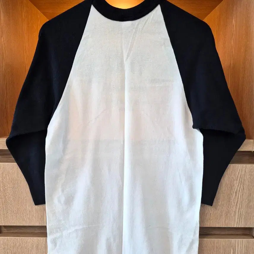 [BUNJANG] 1990s CBGB OMFUG Raglan Baseball Tee by SOFFE (Size S) / 90s Vintage CBGB 3/4 Baseball Raglan Tee
