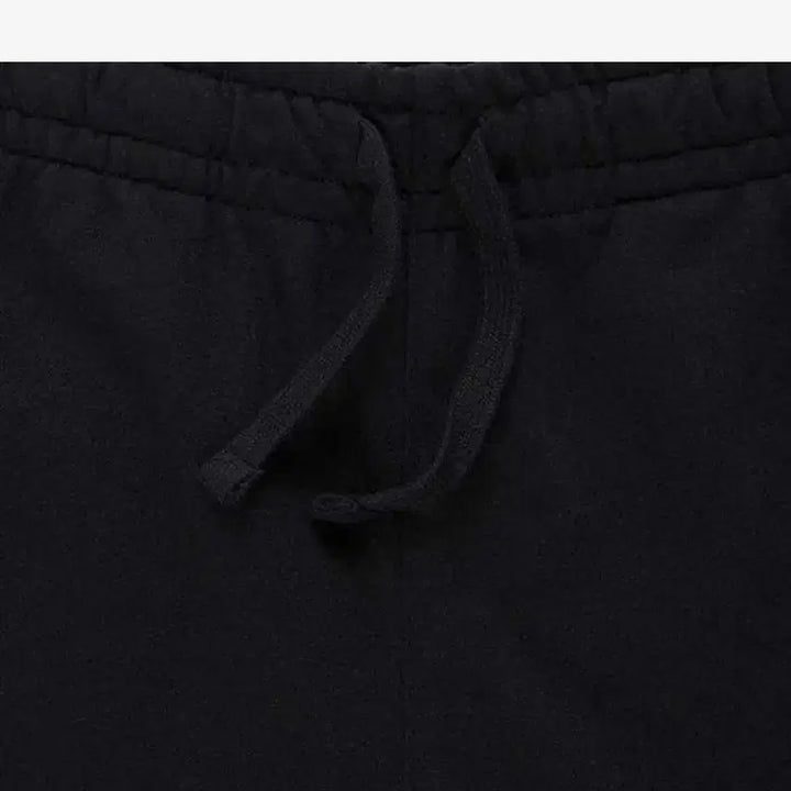 [BUNJANG] New Balance Essentials Small Logo Black Shorts / 뉴발란스 에센셜 스몰로고 블랙 반바지