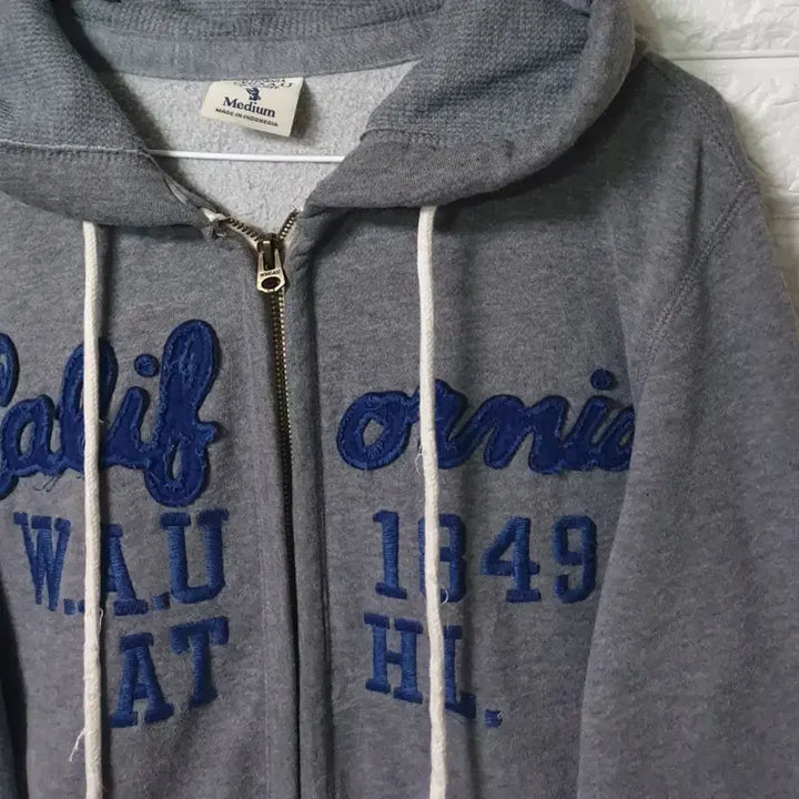 [BUNJANG] WhoAU Logo Hoodie Zip-Up M / 후아유 후드집업 판매합니다