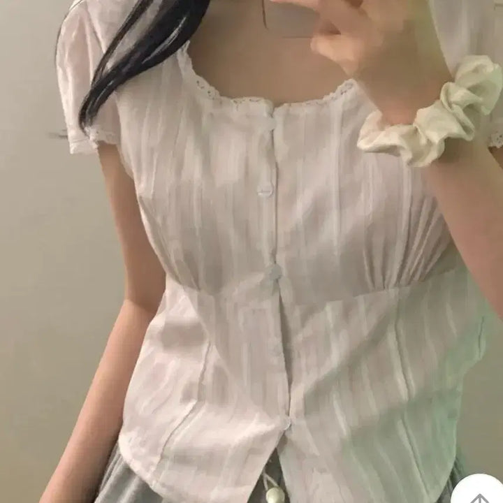 [BUNJANG] Sleeveless Stripe Lace Blouse / 캡소매 스트라이프 레이스 블라우스