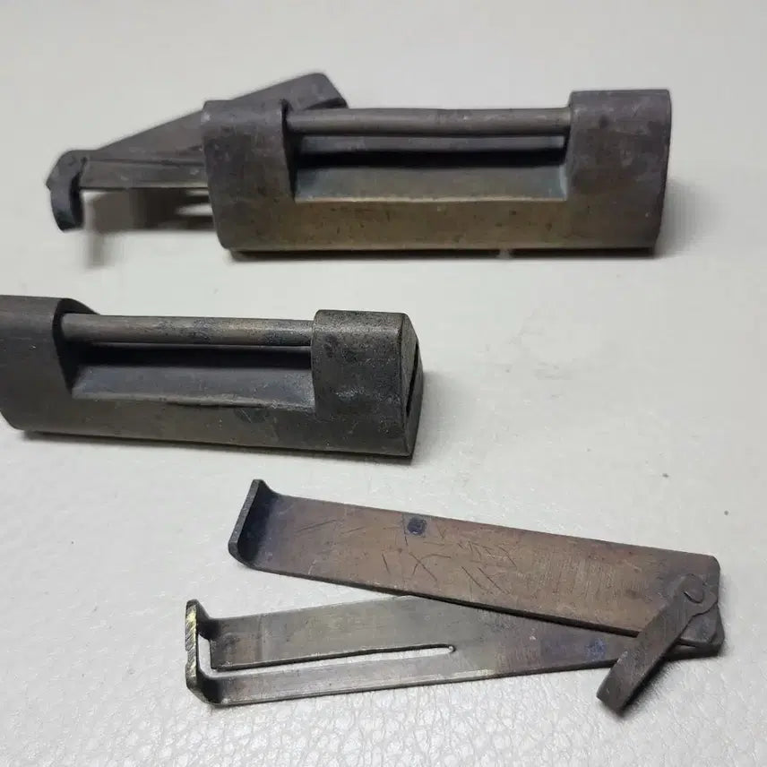 [BUNJANG] Two Joseon Dynasty Padlocks / 자물통 2점조선시대