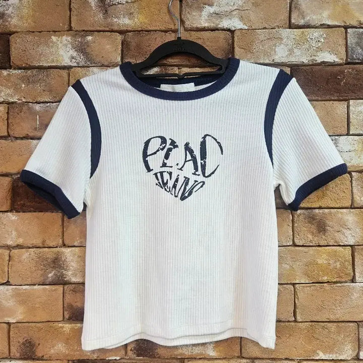 [BUNJANG] PLAC White Heart Logo Short Sleeve T-Shirt / PLAC 화이트 하트 로고 반팔 티셔츠