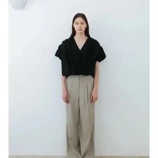 [BUNJANG] Necessary Balloon Blouse / 네세서리 벌룬 블라우스