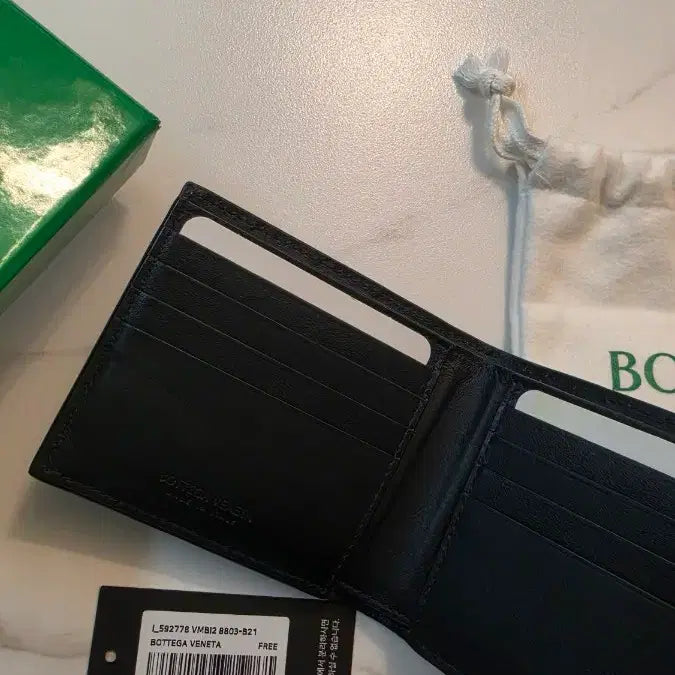 [BUNJANG] Bottega Veneta Intrecciato Bi-fold Wallet (NFC Chip Version) / 신품급 보테가베네타 인트레치아토 남자 반지갑(내장칩버젼)