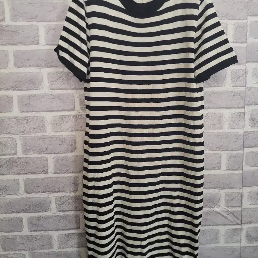 [BUNJANG] Black Stripe Short Sleeve Knit Dress / 블랙 스트라이프 반팔 니트 원피스/알뜰한여우