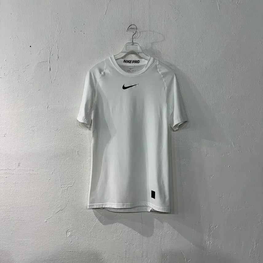 [BUNJANG] Nike Pro Dri-FIT Short Sleeve T-Shirt - Size L / 나이키 프로 드라이핏 반팔티 L
