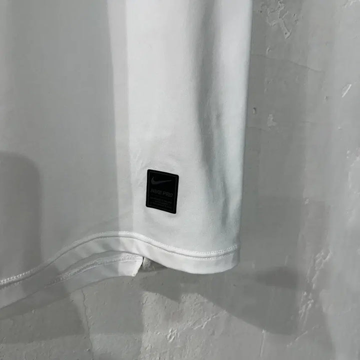 [BUNJANG] Nike Pro Dri-FIT Short Sleeve T-Shirt - Size L / 나이키 프로 드라이핏 반팔티 L