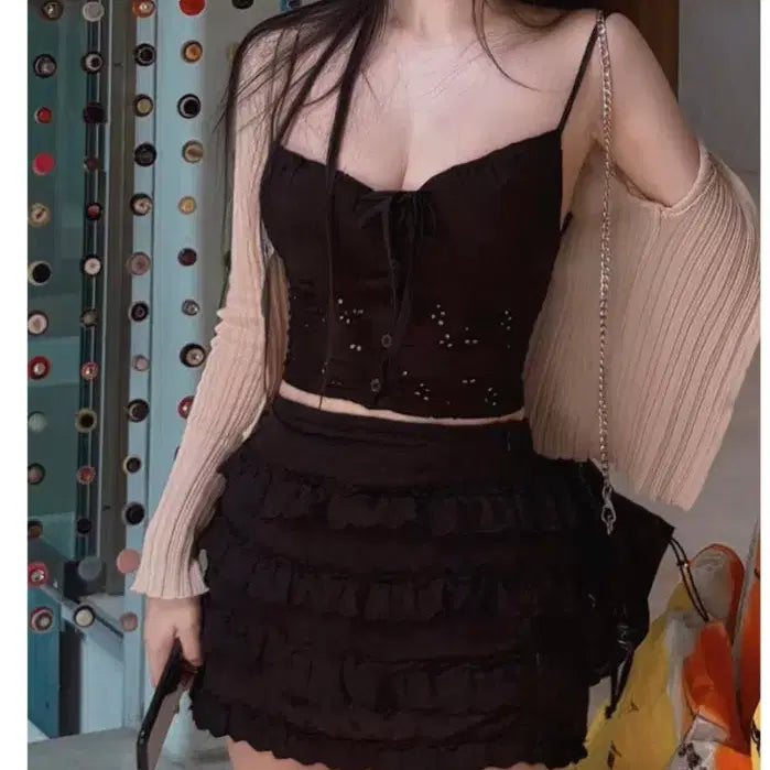 [BUNJANG] Kaindami Eyelet Strap Sleeveless Blouse Black (S) / 카인다미 아일렛 끈나시 블라우스 블랙 (S)
