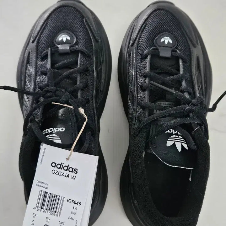 [BUNJANG] Adidas Ozgaia IG6045 Black 240mm Sneakers / 아디다스 오즈가이아 블랙 240