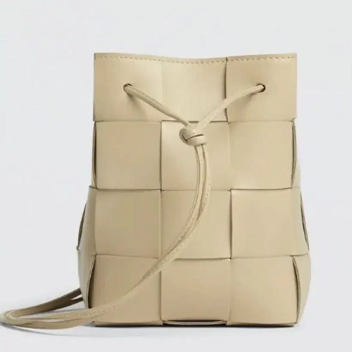 [BUNJANG] Bottega Veneta Cassette Small Bucket Bag Beige / 보테가베네타 카세트 스몰 버킷백 베이지