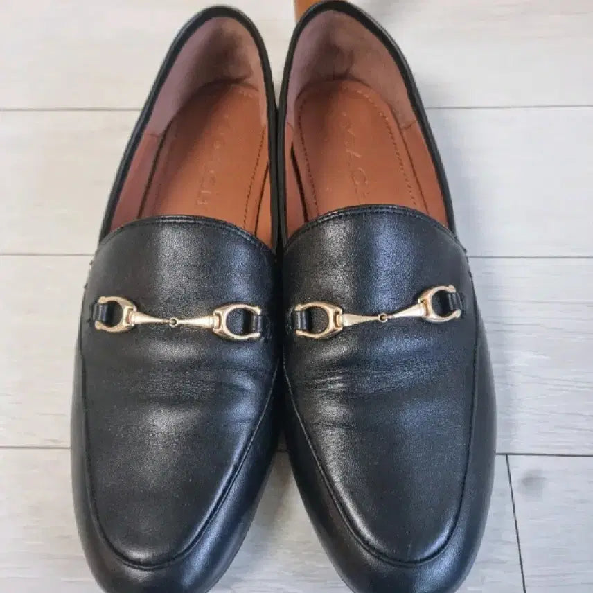 [BUNJANG] Coach Black Loafers Size 7 / 코치 블랙 240