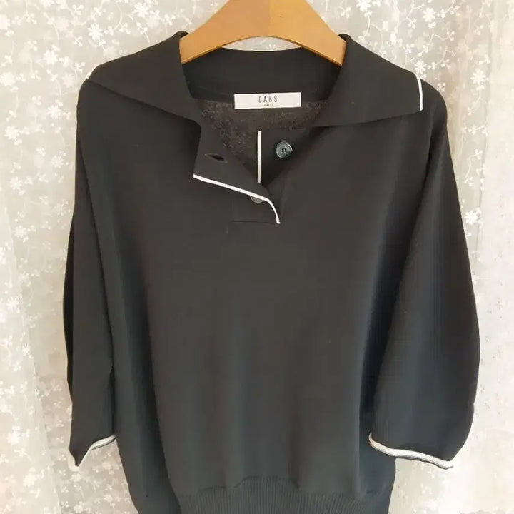 [BUNJANG] DAKS Black Collar Summer Top / DAKS 닥스 블랙 카라넥 여름상의