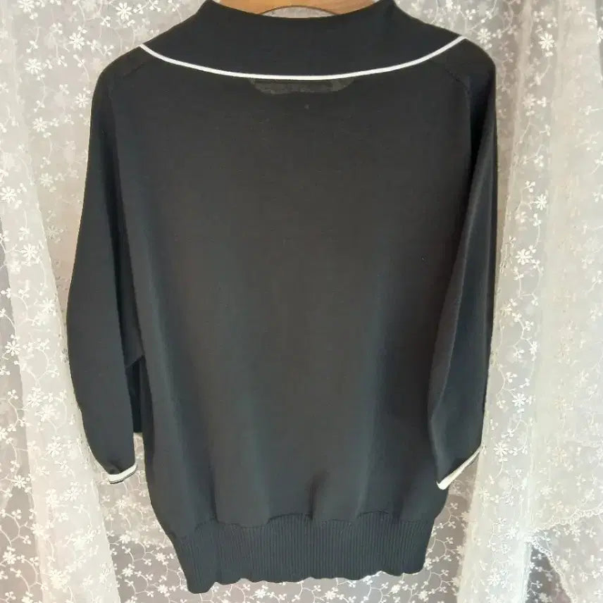 [BUNJANG] DAKS Black Collar Summer Top / DAKS 닥스 블랙 카라넥 여름상의