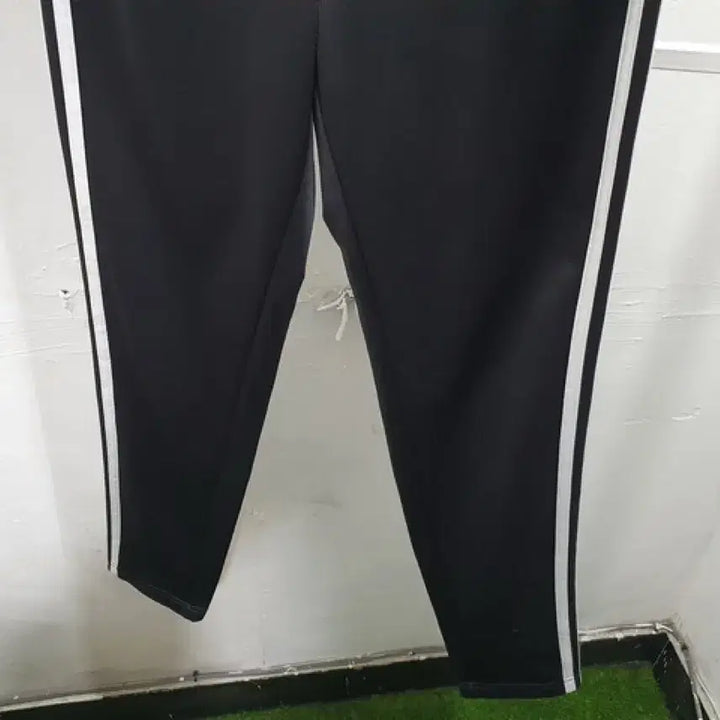 [BUNJANG] Adidas 3-Stripes Training Pants (Woman XS) / 아디다스 삼선 트레이닝 바지 (WOMAN XS)