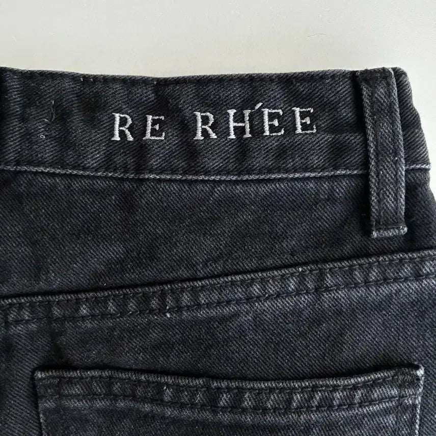 [BUNJANG] RE RHEE Semi Bootcut Denim Black / S) 새상품 리이 RE RHEE 세미부츠컷 데님 블랙