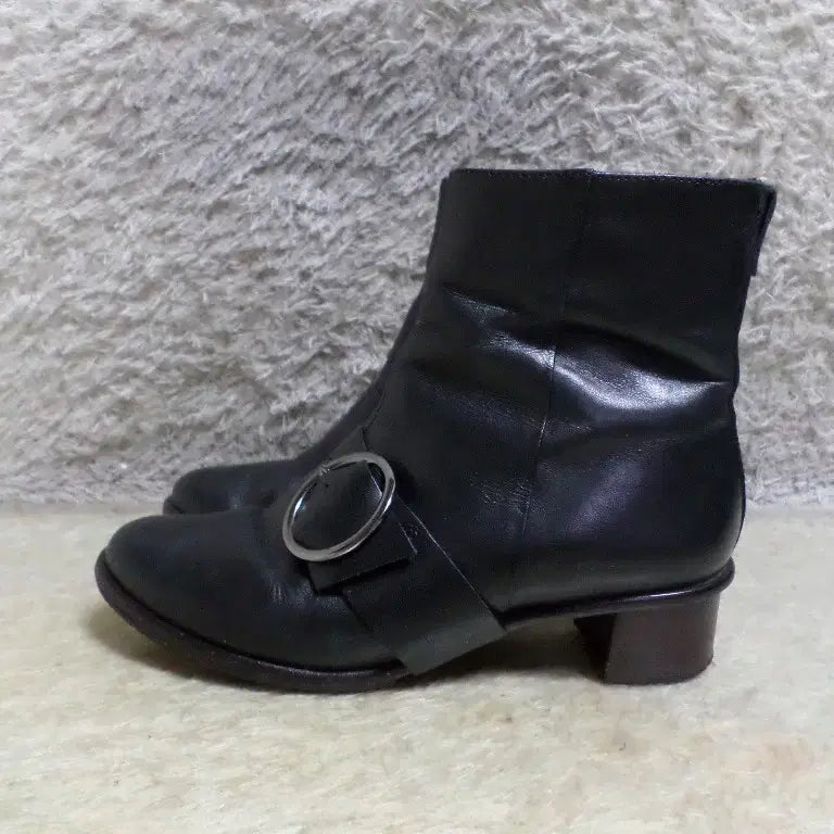 [BUNJANG] Tibi Ankle Boots / 후루룩구제2 225 tibi 티비 앵글 부츠 중고 신발 260513