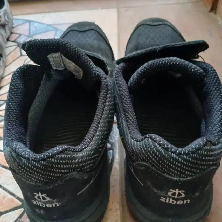[BUNJANG] ZIBEN Black Safety Shoes / 지벤 ZIBEN 안전화 검정색