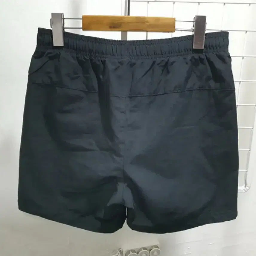 [BUNJANG] Adidas Training Shorts (Woman Size 160) / 아디다스 트레이닝반바지 (WOMAN 160)