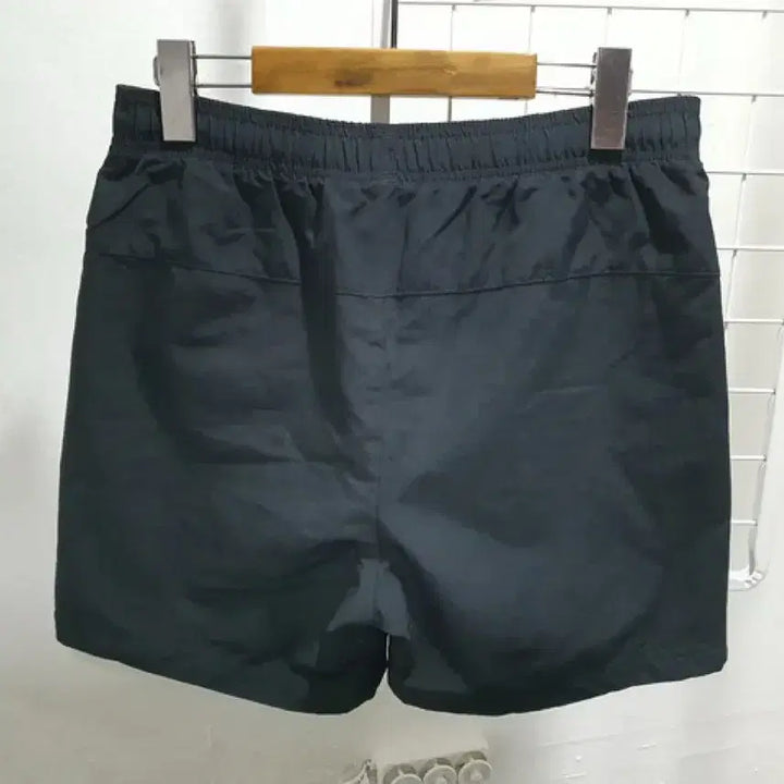 [BUNJANG] Adidas Training Shorts (Woman Size 160) / 아디다스 트레이닝반바지 (WOMAN 160)