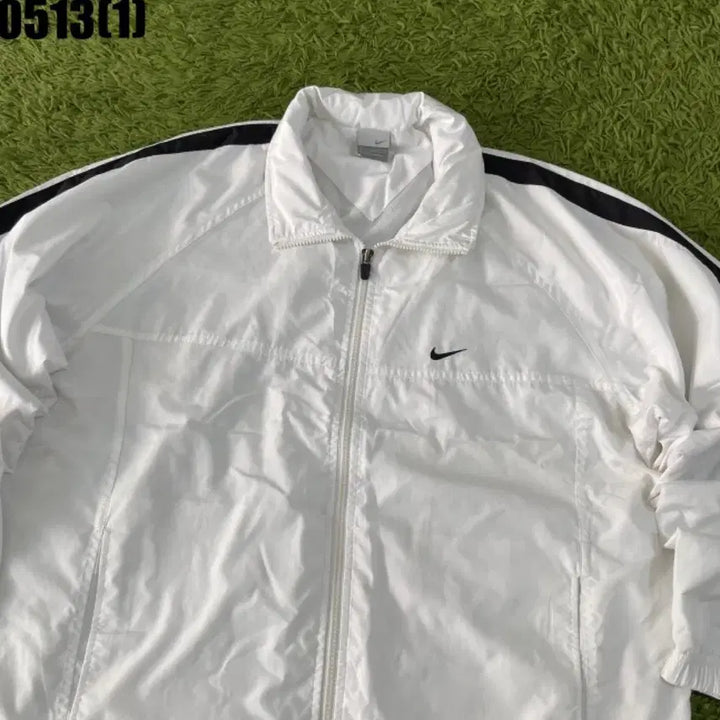 [BUNJANG] Nike White Black Line Windbreaker Jacket / 나이키 화이트 블랙 라인 바람막이 자켓