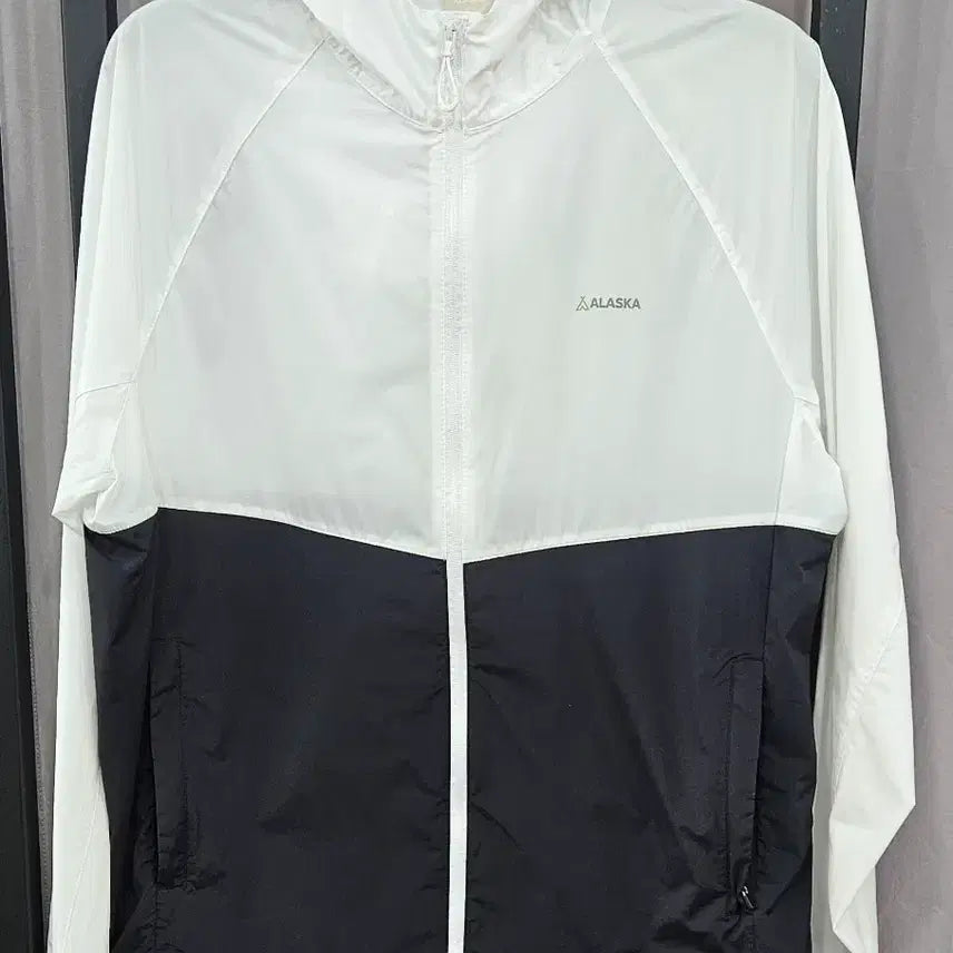 [BUNJANG] Polham Alaska Lightweight Hooded Windbreaker White/Black XL / 폴햄 ALASKA 흰검 경량 후드 바람막이 XL